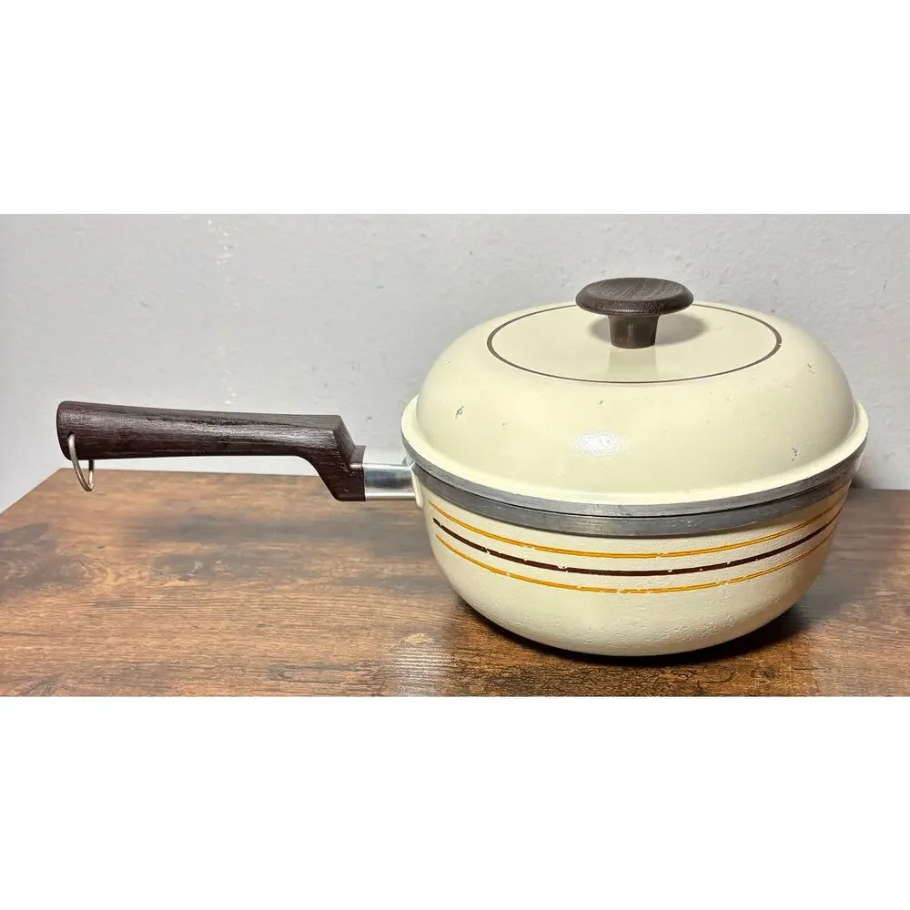 Vintage Regal Ware White Cast Aluminum 3 QT Large Striped Saucepan with Lid